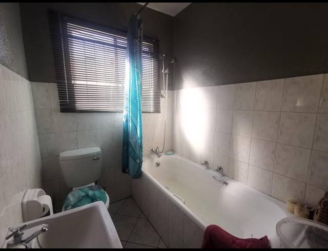 2 BEDROOM TOWNHOUSE FOR SALE IN PARKDENE